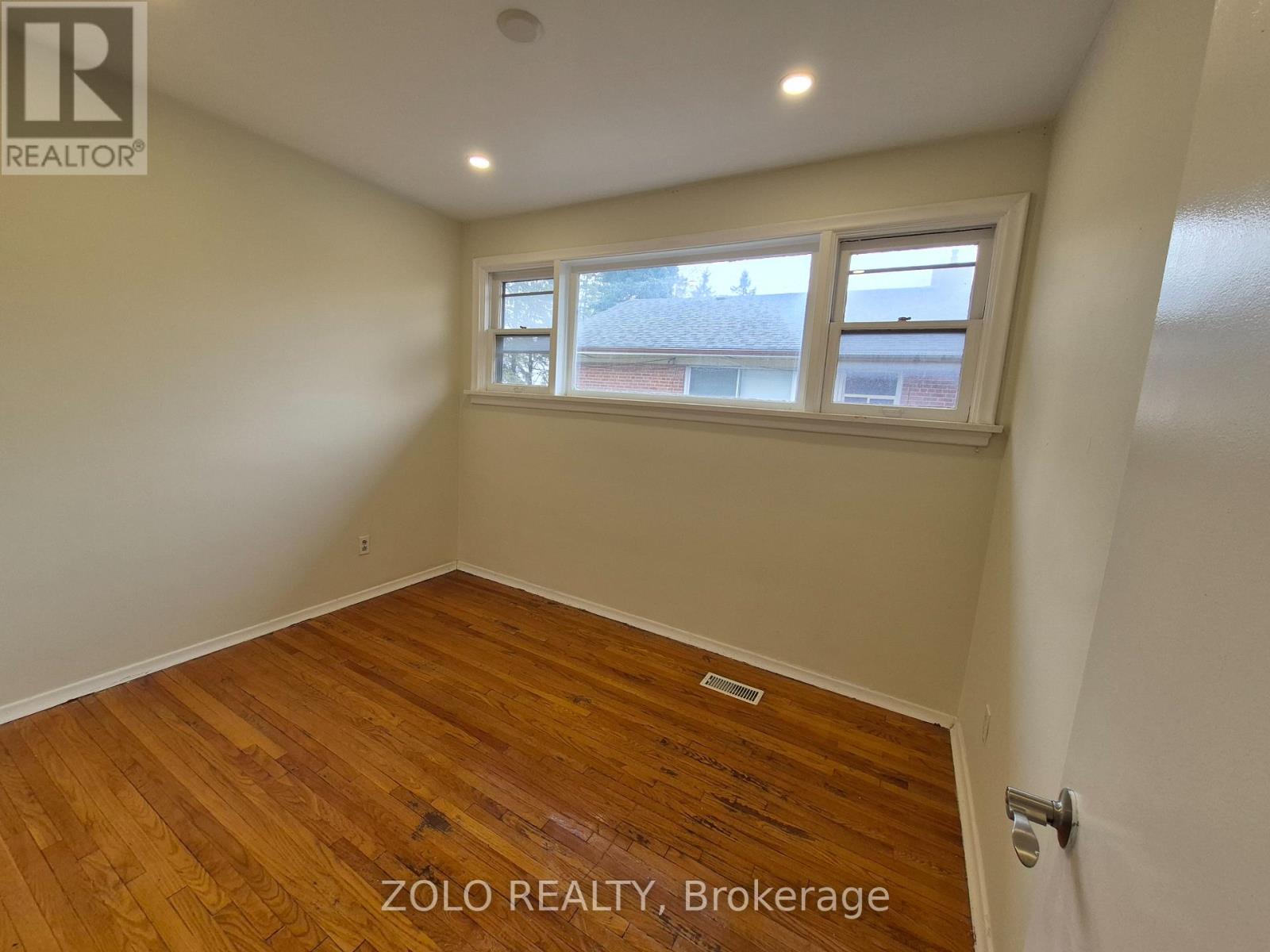 58 Mooregate Avenue, Toronto, Ontario  M1K 3V7 - Photo 12 - E13023404