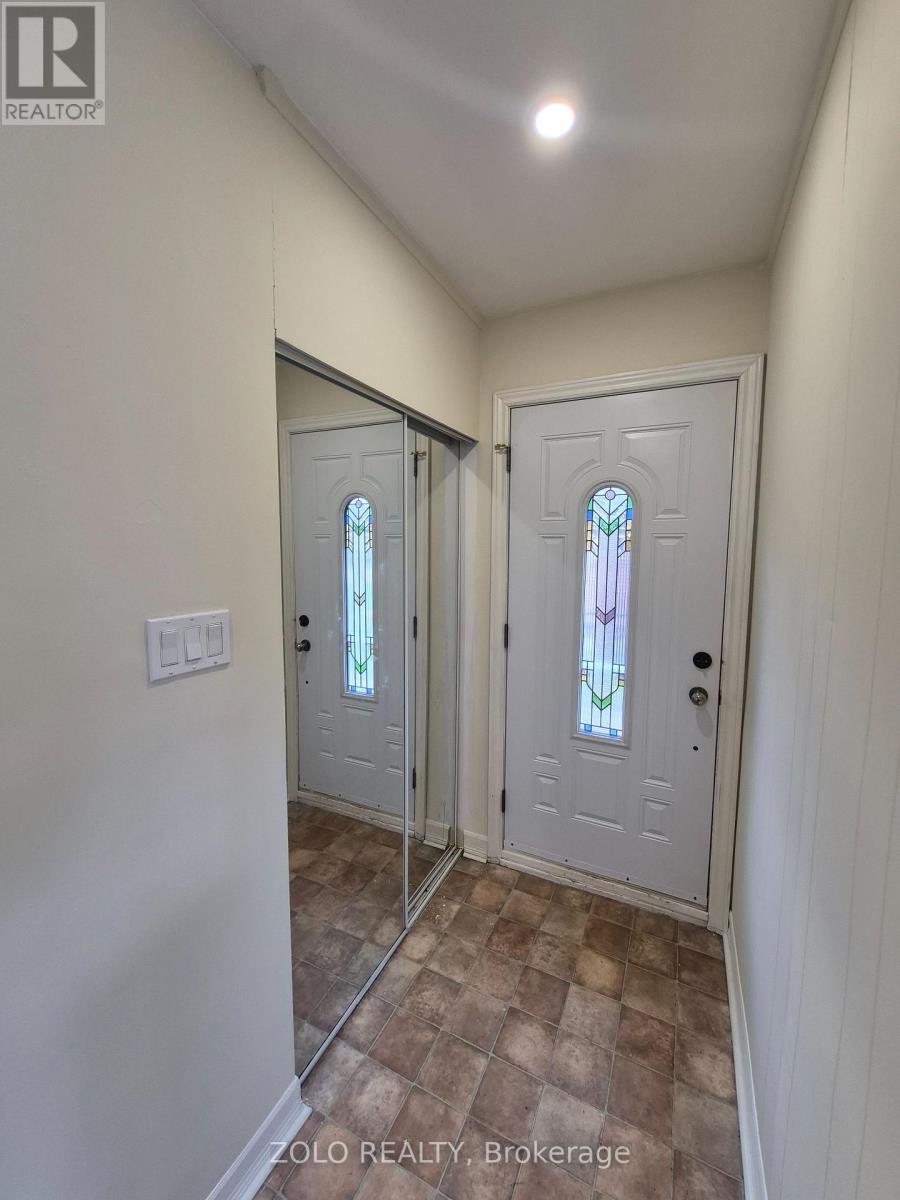 58 Mooregate Avenue, Toronto, Ontario  M1K 3V7 - Photo 15 - E13023404