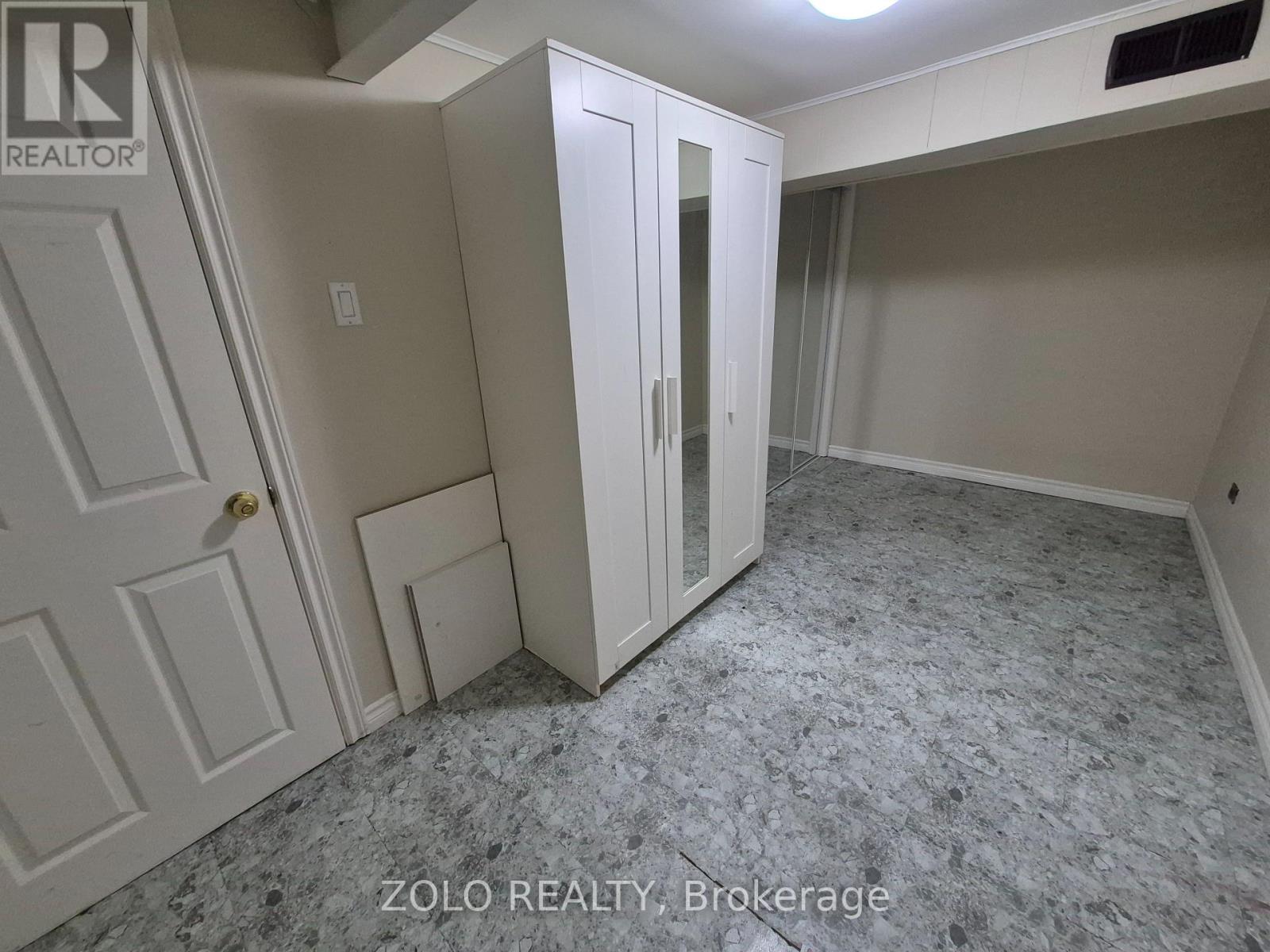 58 Mooregate Avenue, Toronto, Ontario  M1K 3V7 - Photo 20 - E13023404