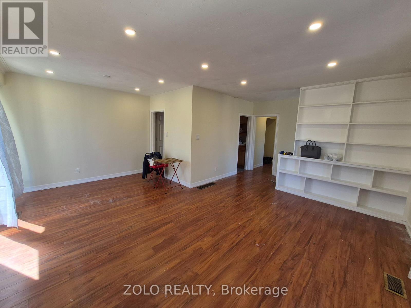 58 Mooregate Avenue, Toronto, Ontario  M1K 3V7 - Photo 5 - E13023404