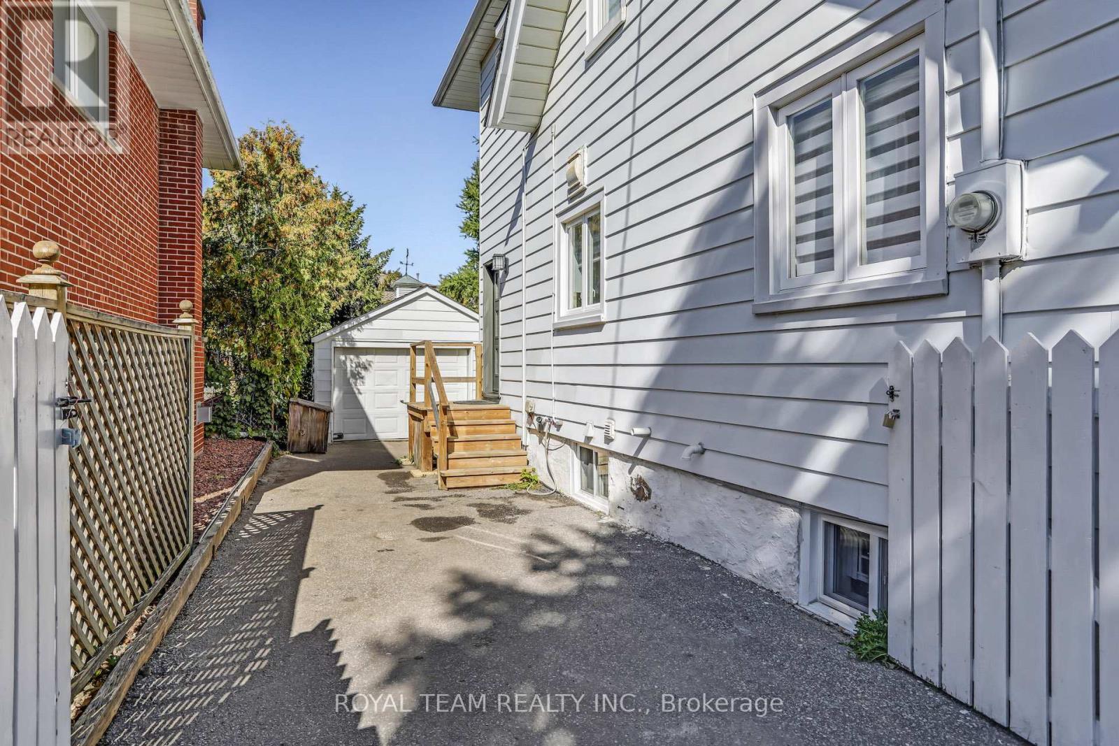 97 Centre Street E, Richmond Hill, Ontario  L4C 1A3 - Photo 37 - N13023368