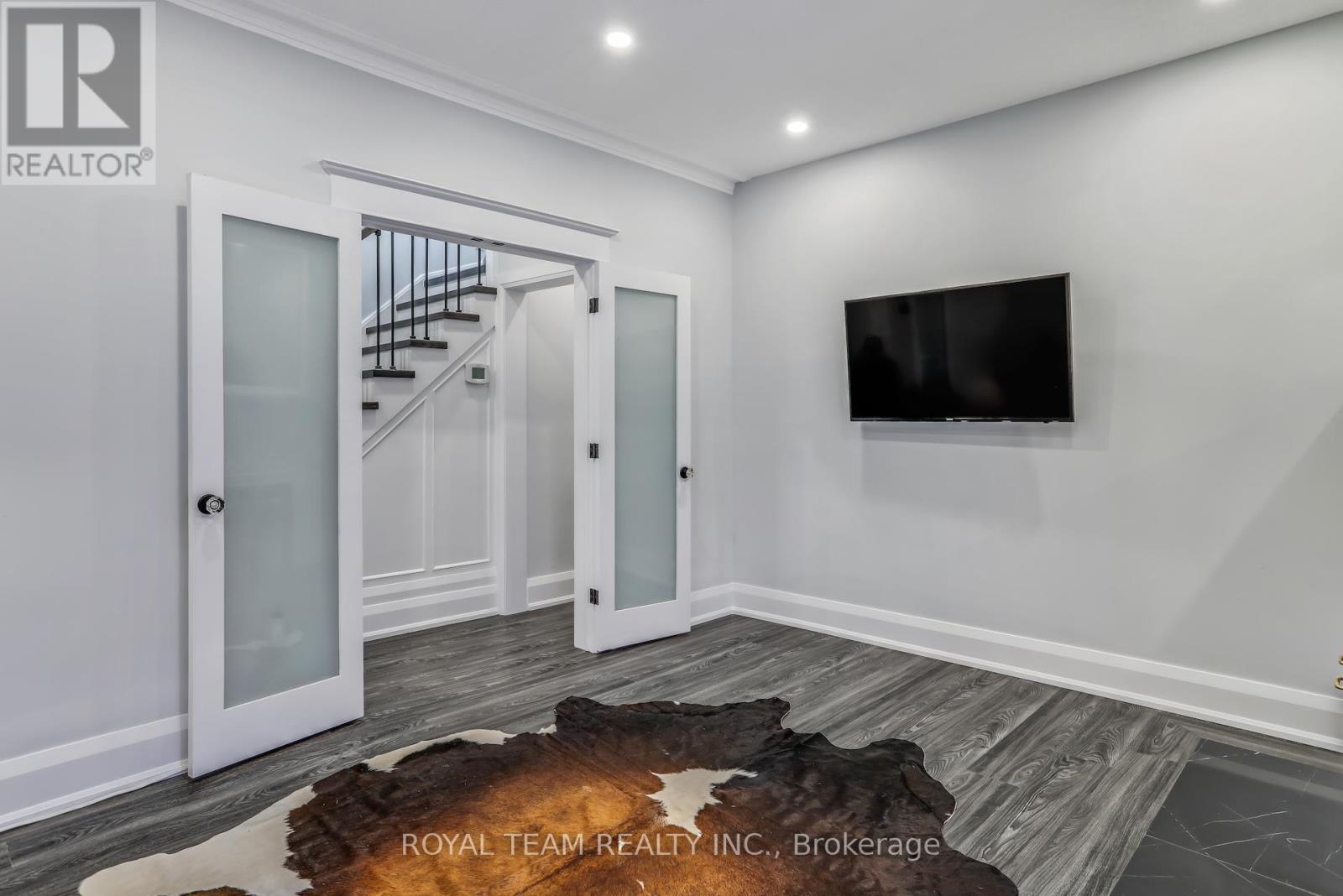 97 Centre Street E, Richmond Hill, Ontario  L4C 1A3 - Photo 8 - N13023368