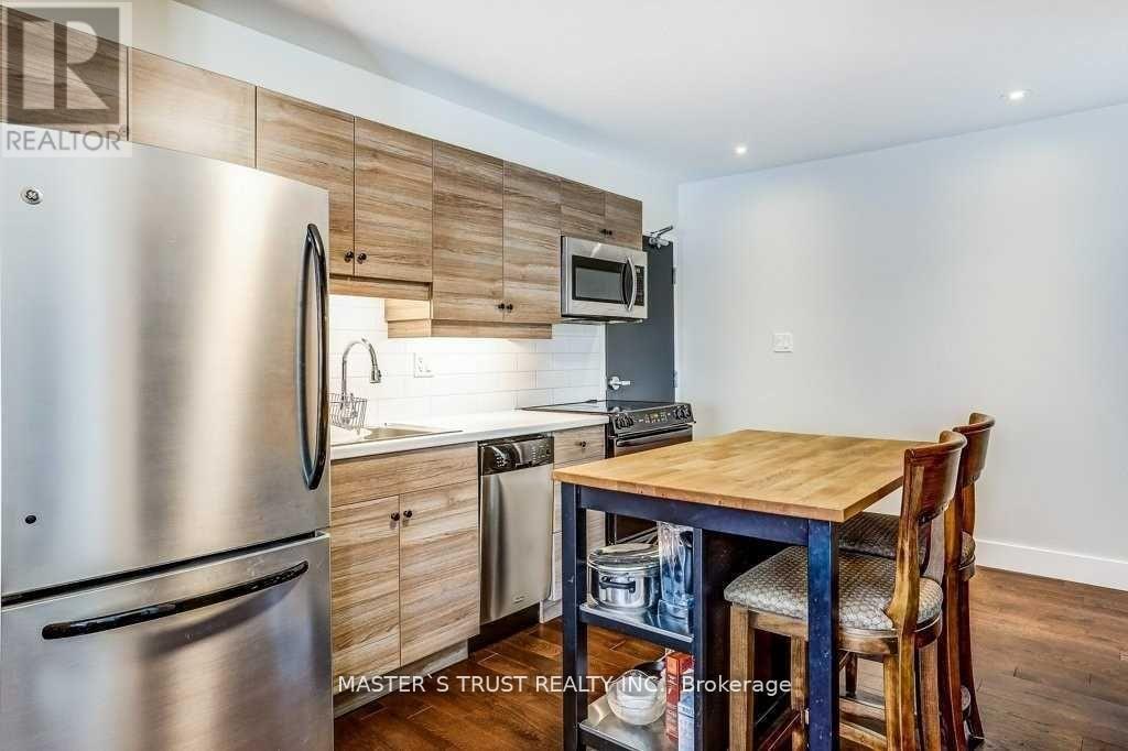 720b Wellington Street W, Aurora, Ontario  L4G 6J7 - Photo 4 - N13023444