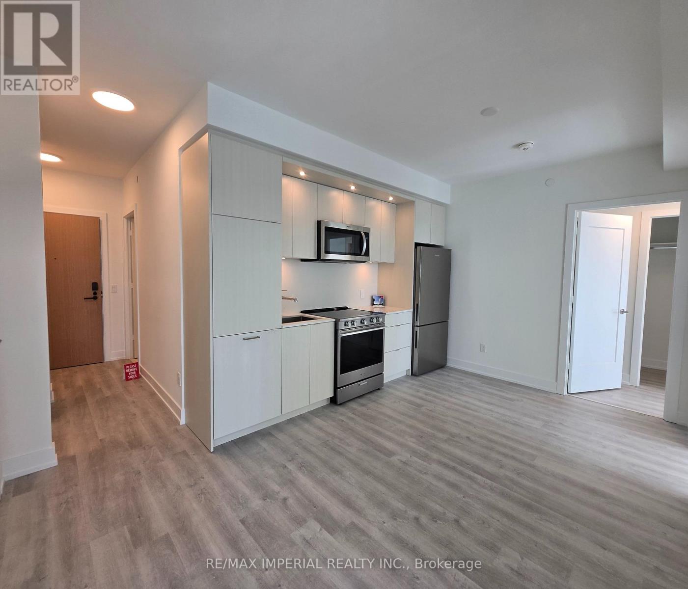 2110 - 60 CENTRAL PARK PARKWAY, Toronto, Ontario