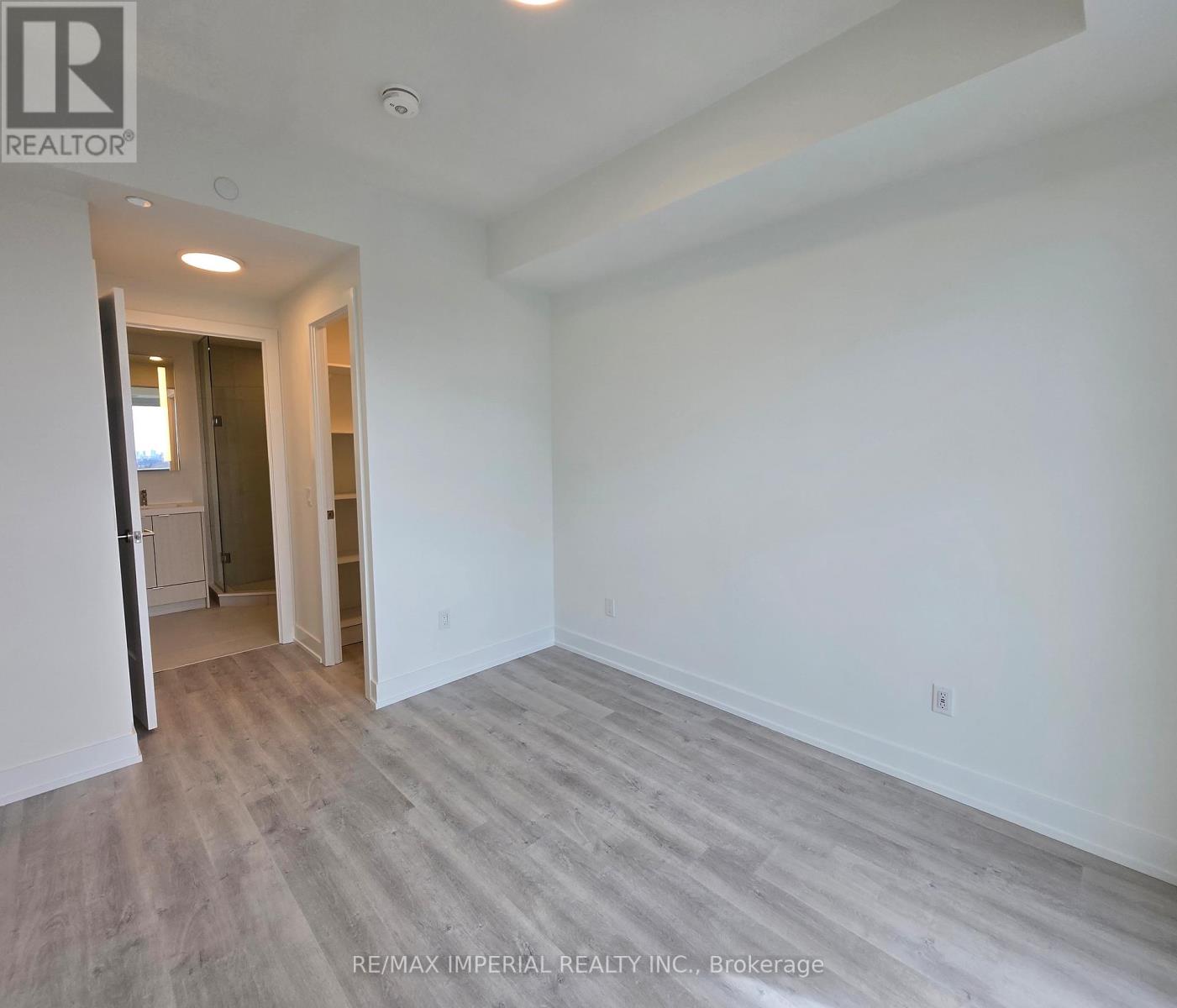 2110 - 60 Central Park Parkway, Toronto, Ontario  M9A 3K1 - Photo 11 - W13023364