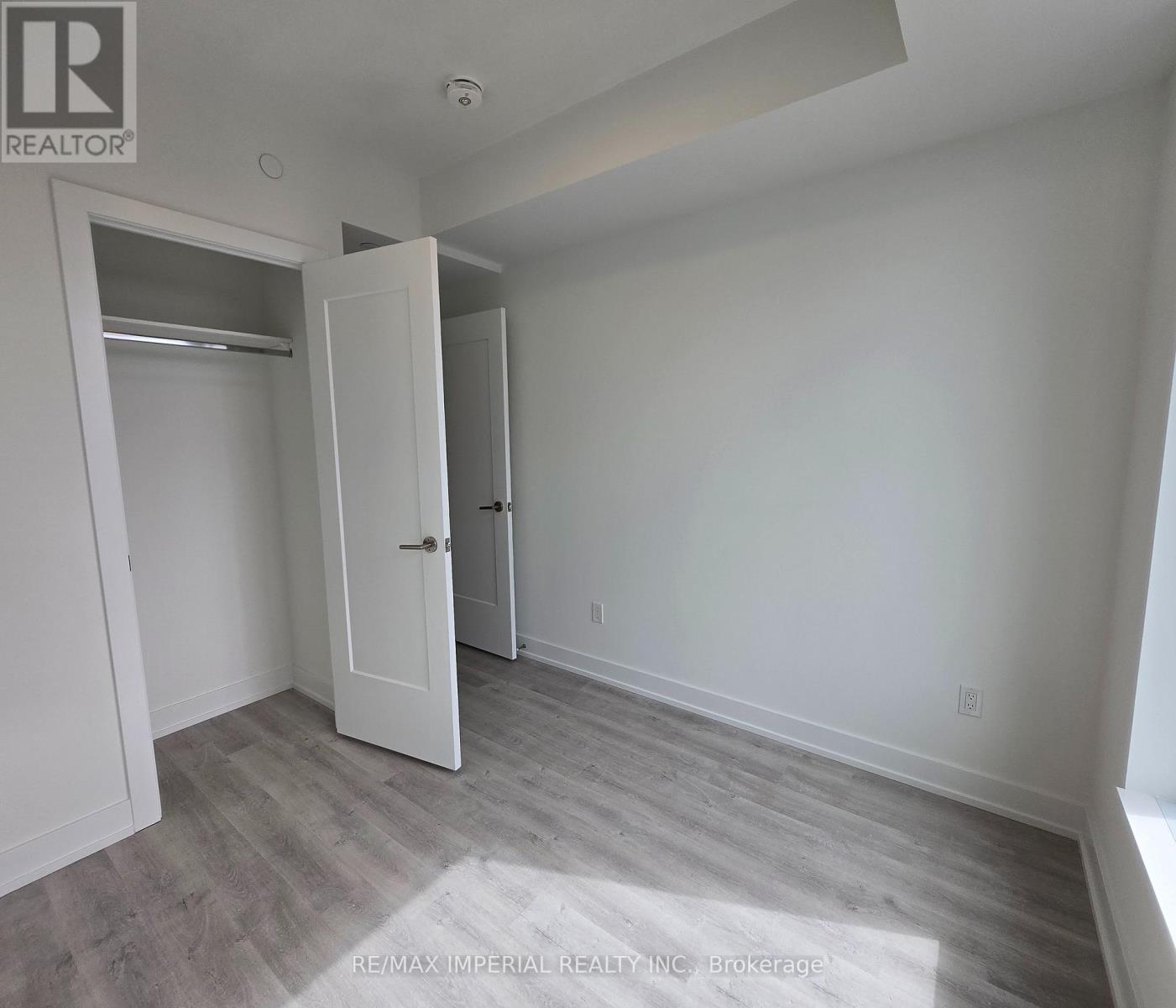 2110 - 60 Central Park Parkway, Toronto, Ontario  M9A 3K1 - Photo 17 - W13023364