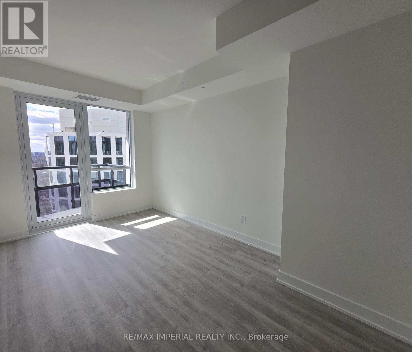 2110 - 60 Central Park Parkway, Toronto, Ontario  M9A 3K1 - Photo 5 - W13023364