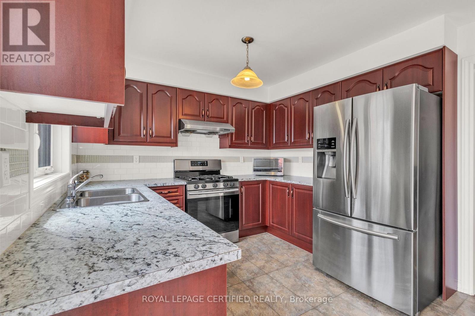 13 Mount Fuji Crescent, Brampton, Ontario  L6R 2L3 - Photo 13 - W13023386