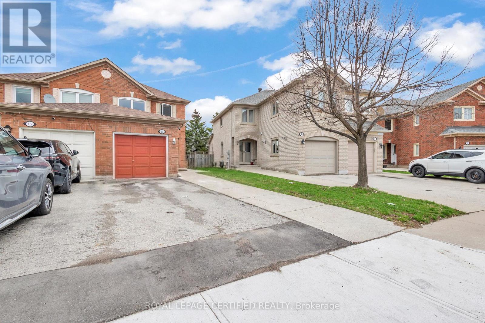 13 Mount Fuji Crescent, Brampton, Ontario  L6R 2L3 - Photo 2 - W13023386