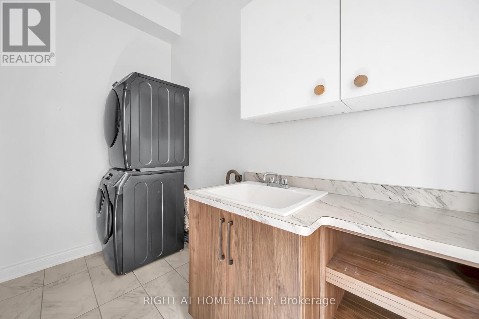 35 Hubbell_main Floor Road, Brampton, Ontario  L6Y 1P3 - Photo 32 - W13023392