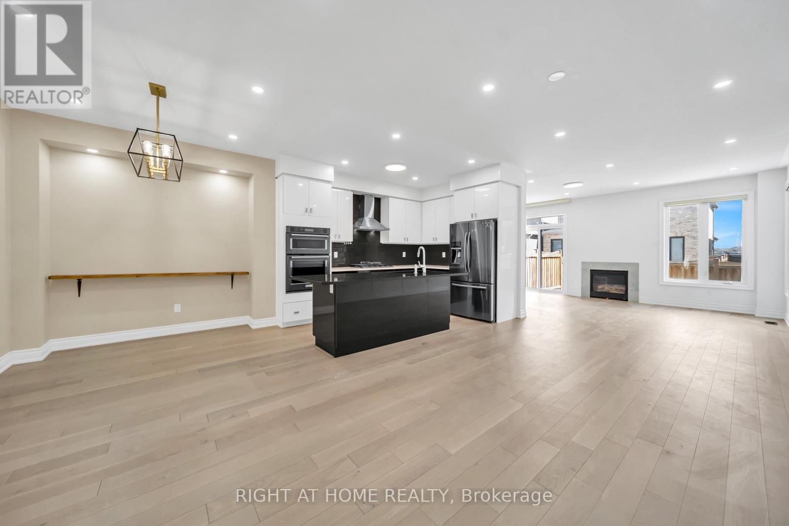 35 Hubbell_main Floor Road, Brampton, Ontario  L6Y 1P3 - Photo 5 - W13023392