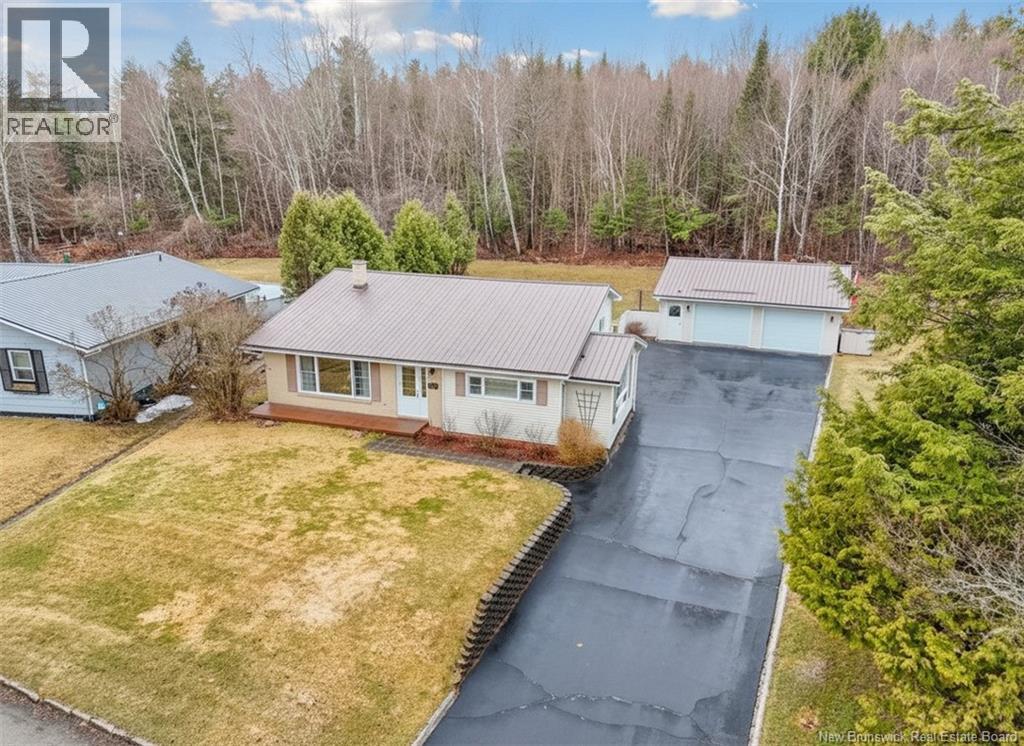 57 Mcnair Drive, Nackawic, New Brunswick  E6G 1A4 - Photo 3 - NB137539