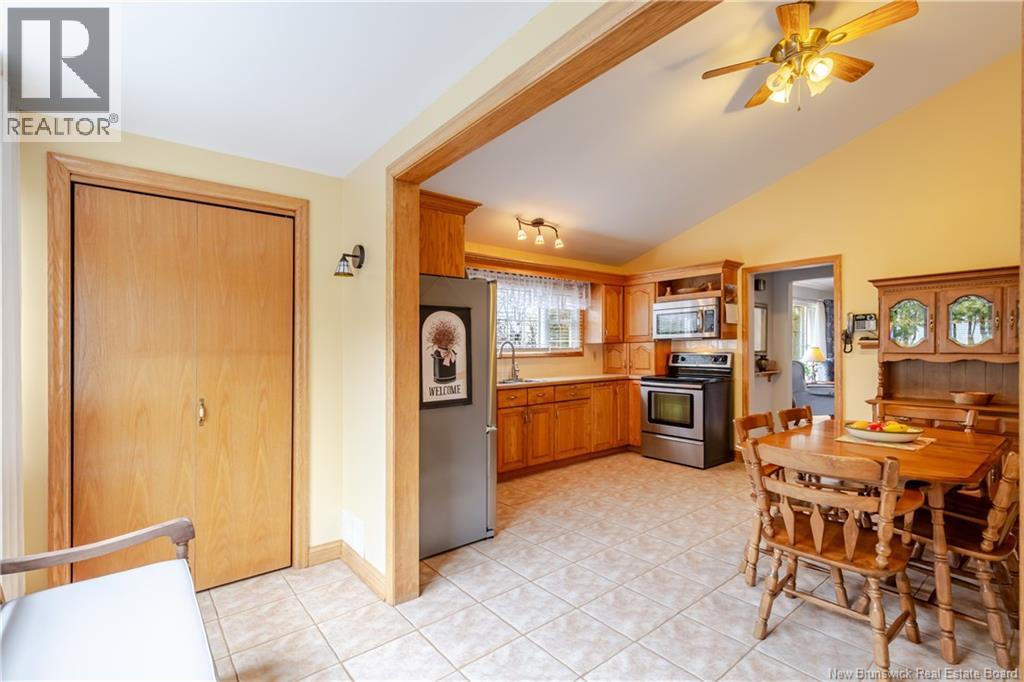 57 Mcnair Drive, Nackawic, New Brunswick  E6G 1A4 - Photo 18 - NB137539