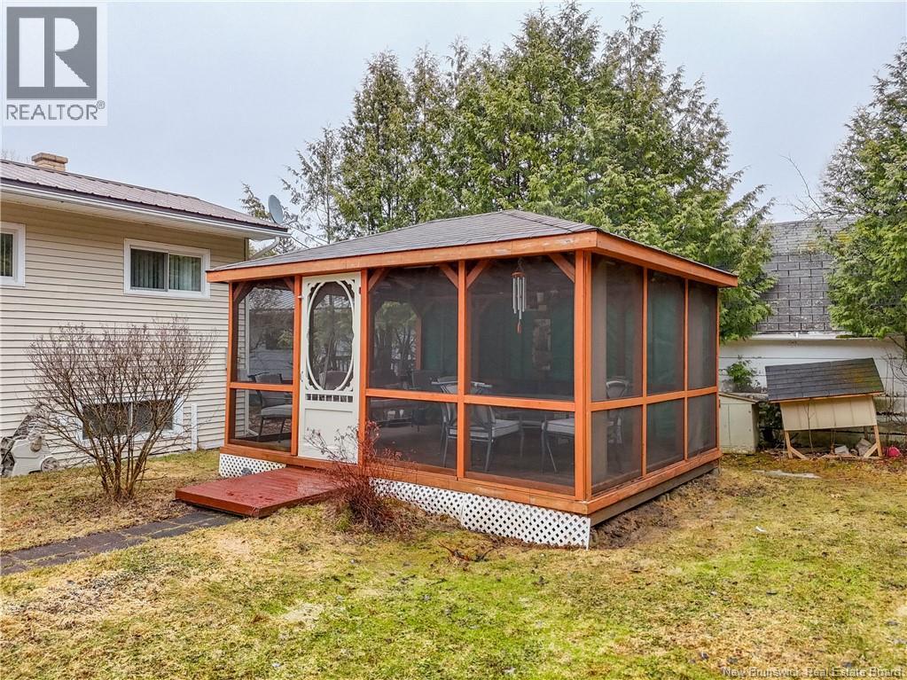 57 Mcnair Drive, Nackawic, New Brunswick  E6G 1A4 - Photo 12 - NB137539