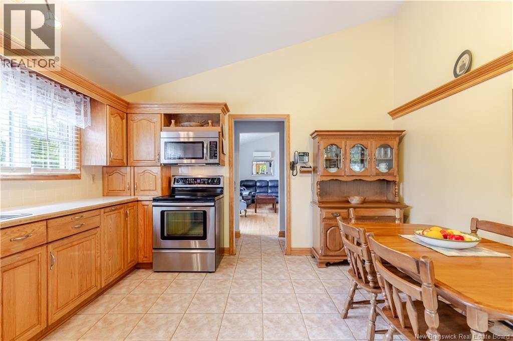 57 Mcnair Drive, Nackawic, New Brunswick  E6G 1A4 - Photo 22 - NB137539