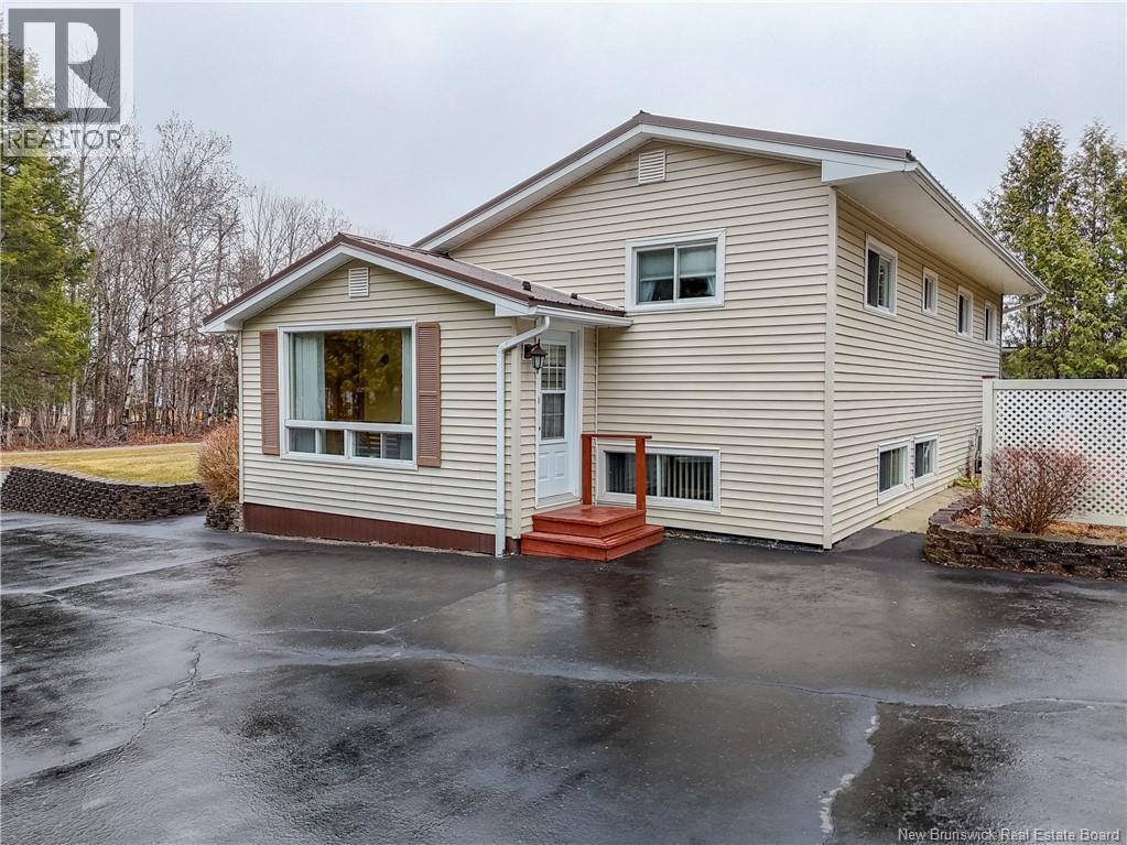 57 Mcnair Drive, Nackawic, New Brunswick  E6G 1A4 - Photo 9 - NB137539