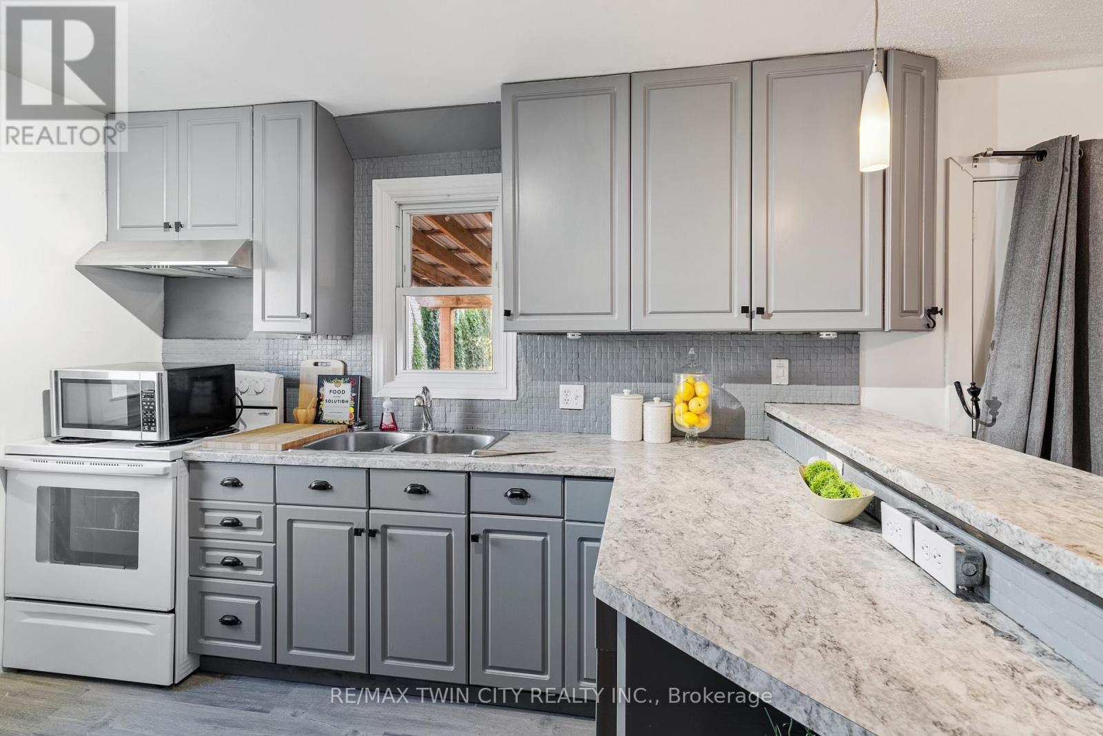 417 Burdick Place, London East, Ontario  N5W 4P4 - Photo 8 - X13023328