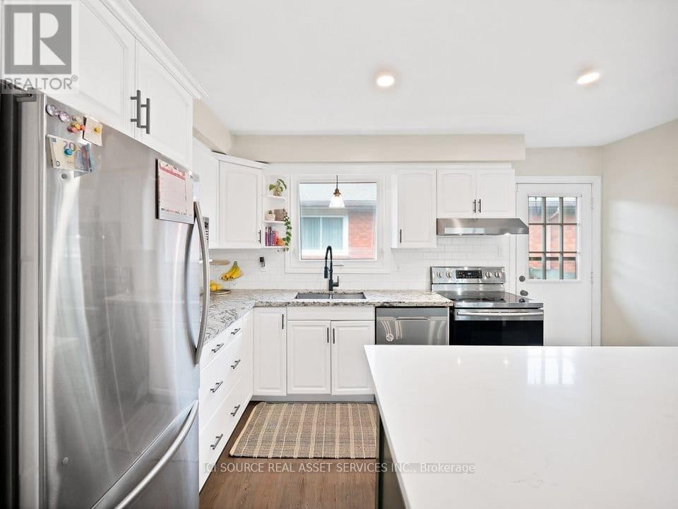 Upper - 109 June Street, Hamilton, Ontario  L9A 2R8 - Photo 7 - X13023438