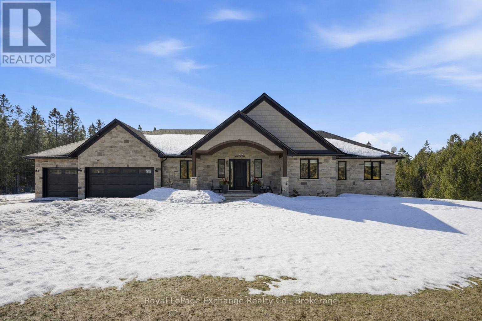 185 Louise Creek Crescent, West Grey, Ontario  N0G 1S0 - Photo 1 - X12874308