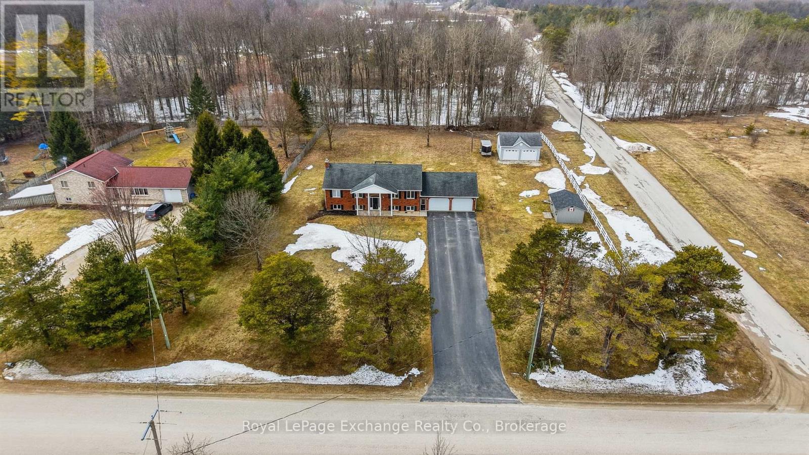 393460 2 Concession, West Grey, Ontario  N0G 1R0 - Photo 4 - X12927802