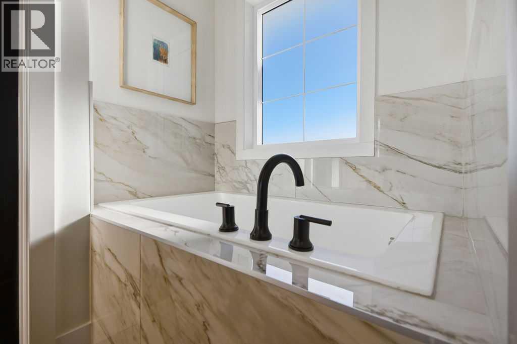 105 Heritage Boulevard, Cochrane, Alberta  T4C 3G8 - Photo 22 - A2299106