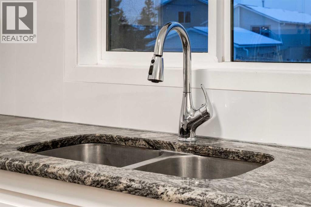 33 Martindale Court Ne, Calgary, Alberta  T3J 2V8 - Photo 10 - A2301257