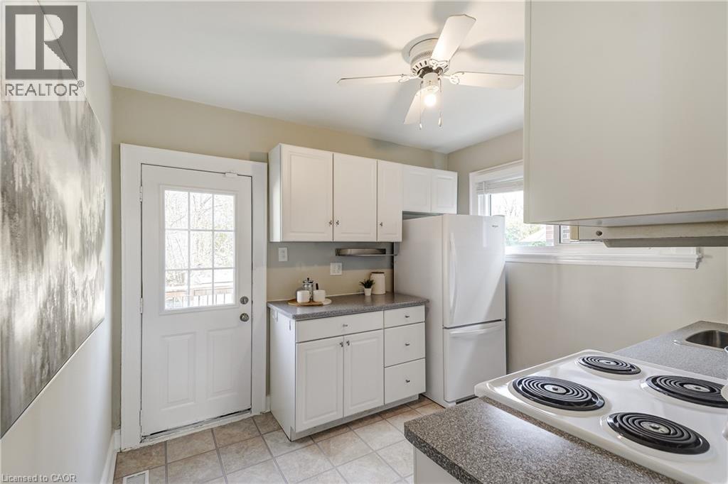 53 East 19th Street, Hamilton, Ontario  L9A 4R9 - Photo 9 - 40819564