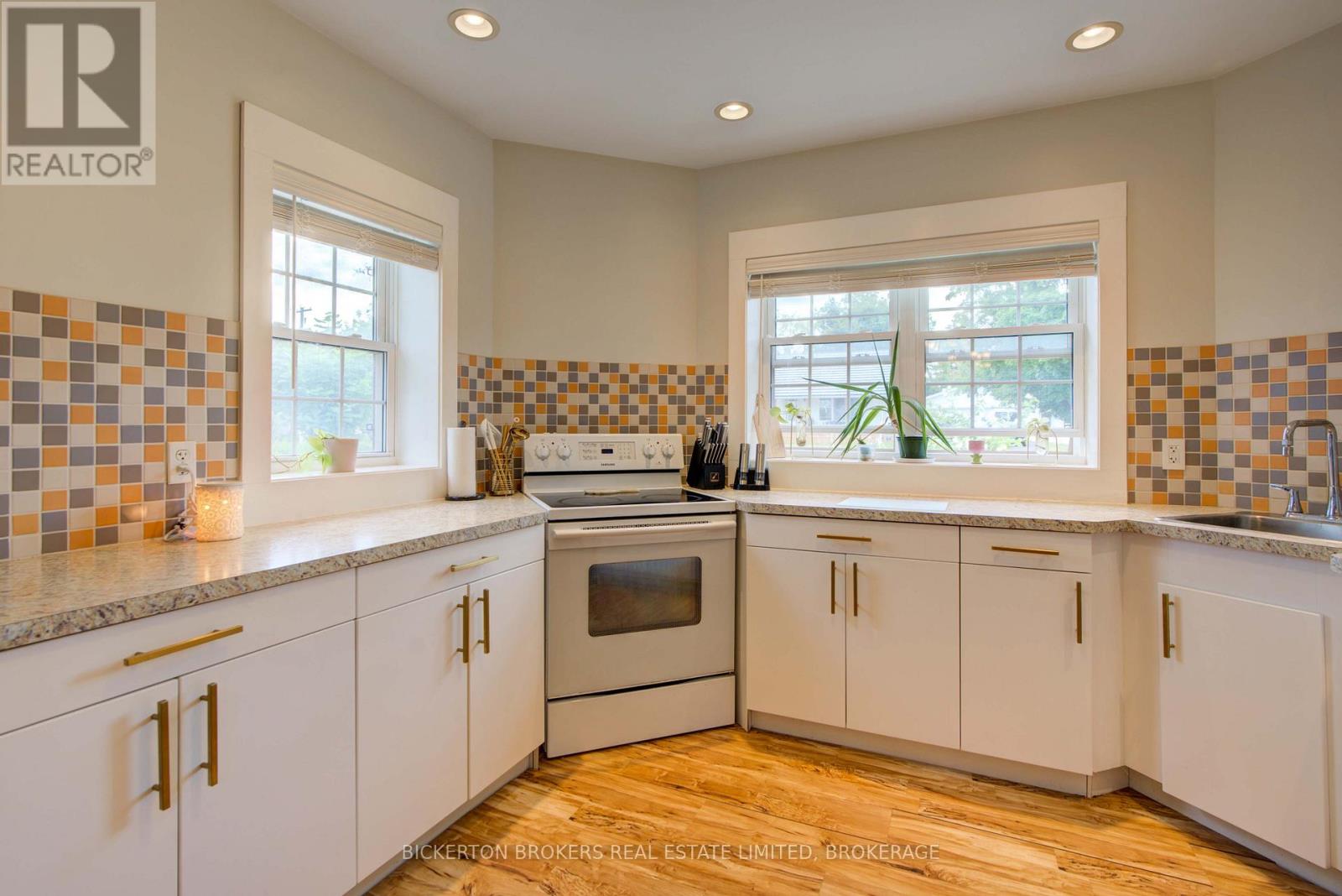 6 Yonge Street, Lansdowne Village, Ontario  K0E 1L0 - Photo 21 - X13023538