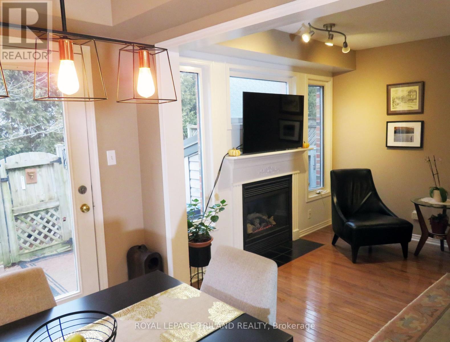 Photo 9 of 30 for 25 - 505 Proudfoot Lane