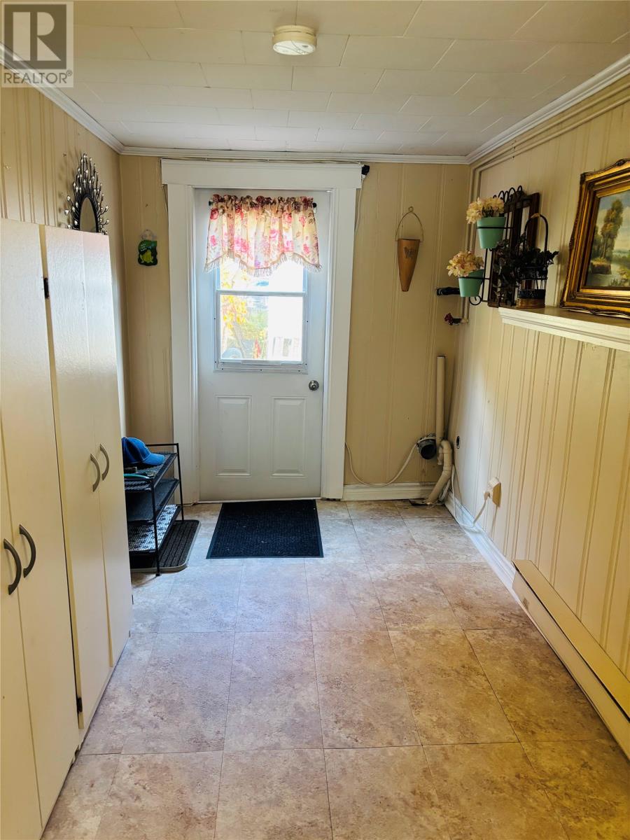 16 Country Road, Bay Roberts, Newfoundland & Labrador  A0A 1G0 - Photo 2 - 1296396