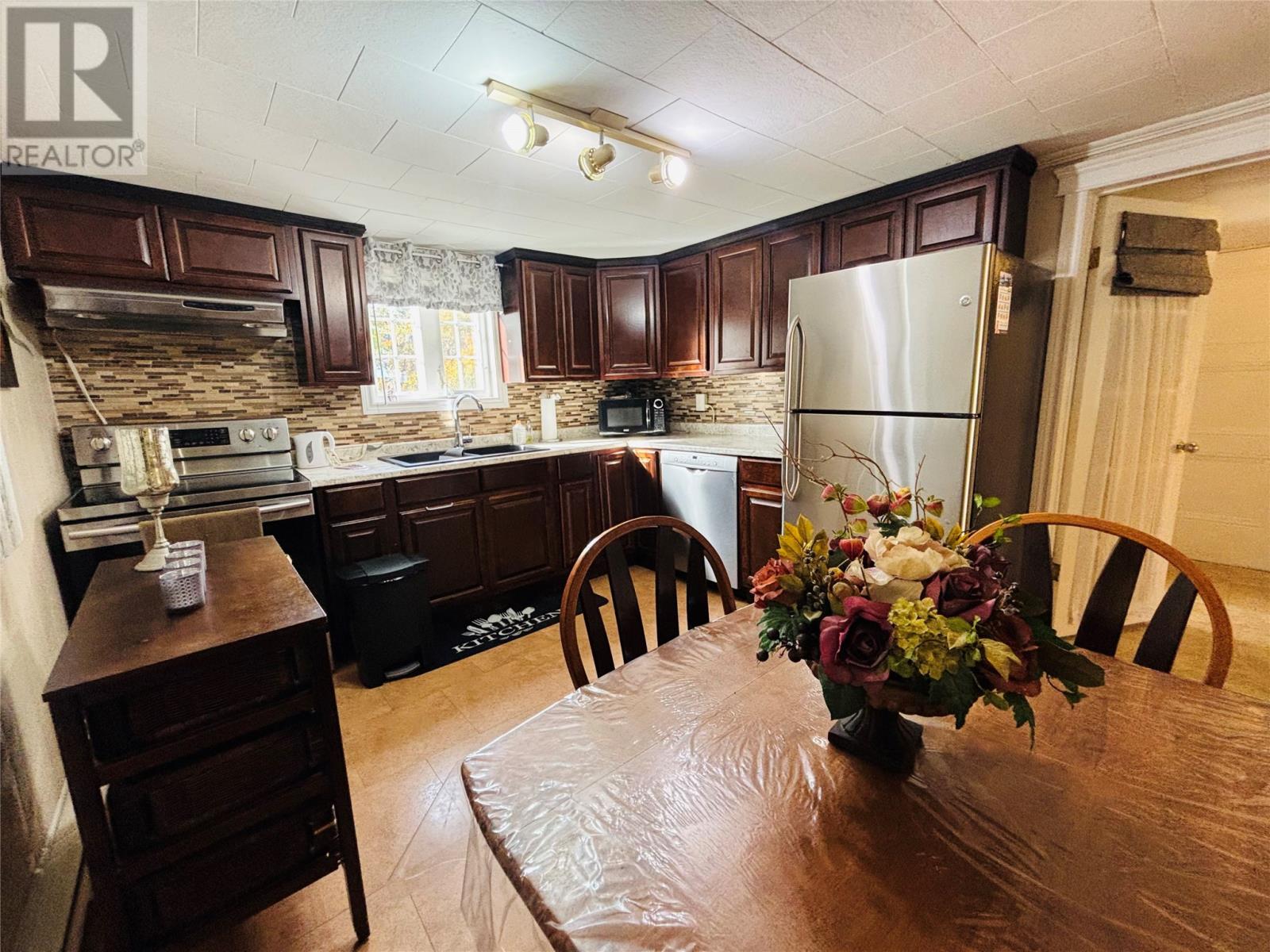 16 Country Road, Bay Roberts, Newfoundland & Labrador  A0A 1G0 - Photo 5 - 1296396