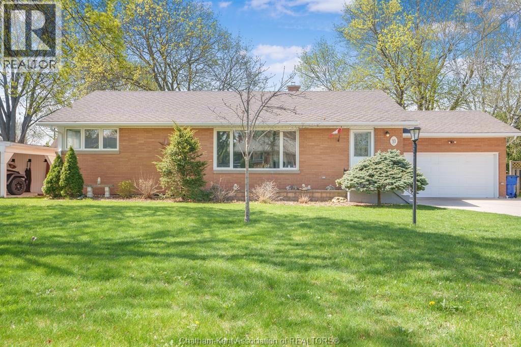 MLS# 26008541: 10 OWEN AVENUE, Chatham, Canada