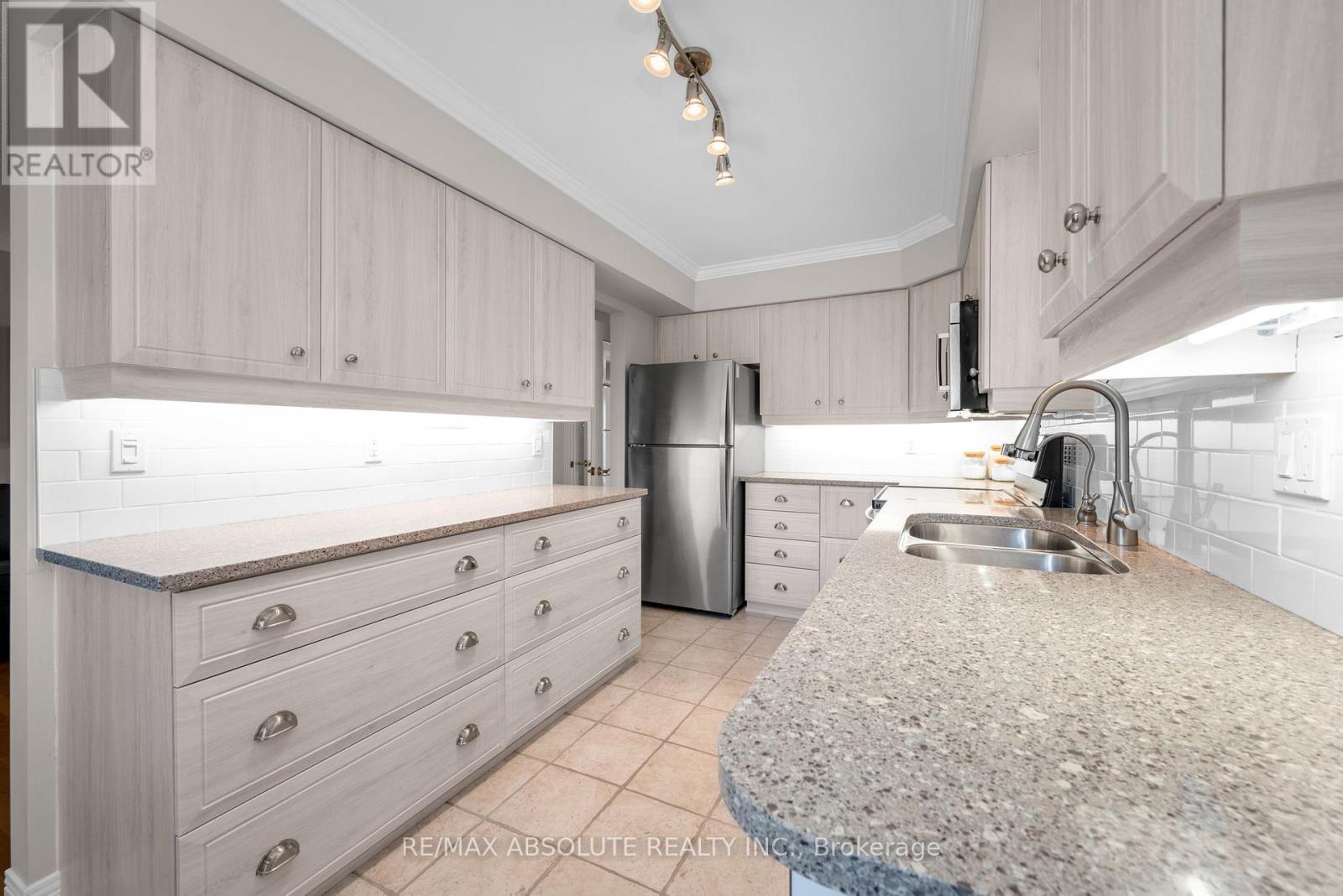 28 Halley Street, Ottawa, Ontario  K2J 3W2 - Photo 14 - X13023482