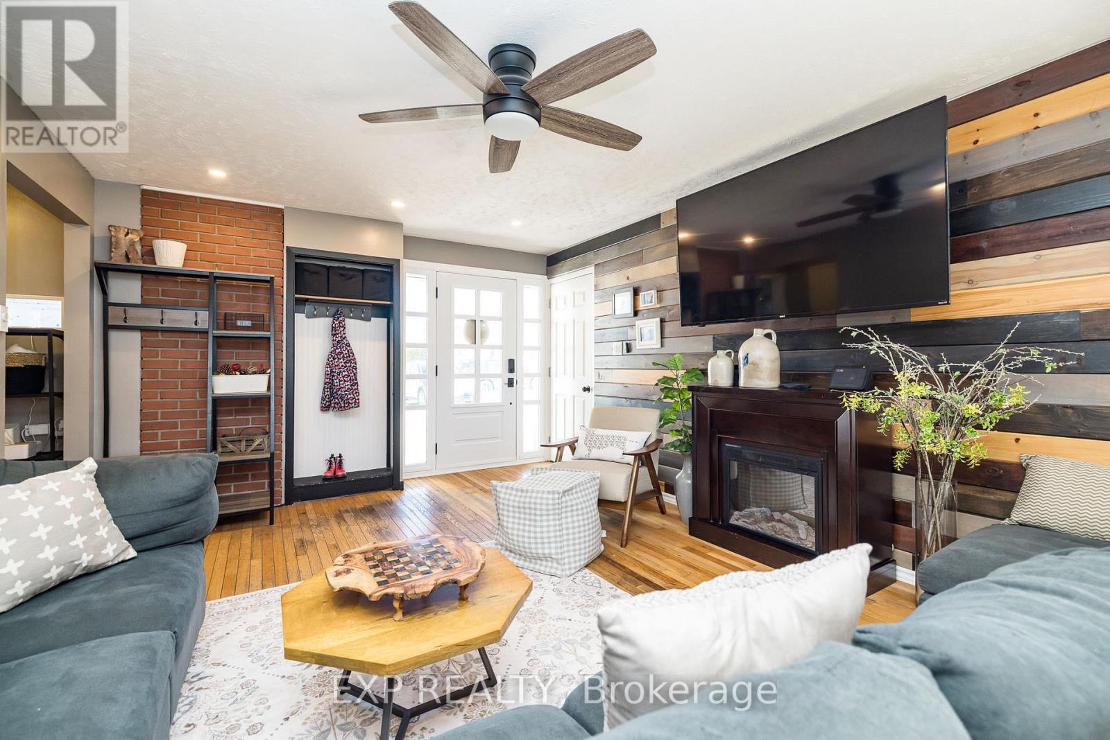 308 St George Street, Mississippi Mills, Ontario  K0A 1A0 - Photo 17 - X13023494