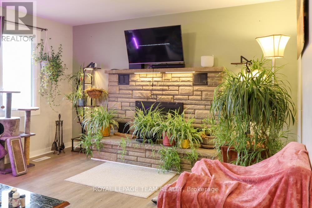 75 Winnifred Street N, Smiths Falls, Ontario  K7A 2N8 - Photo 7 - X13023510