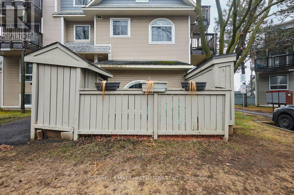 604 Tanguay Court, Ottawa, Ontario  K2L 3X3 - Photo 2 - X13023524