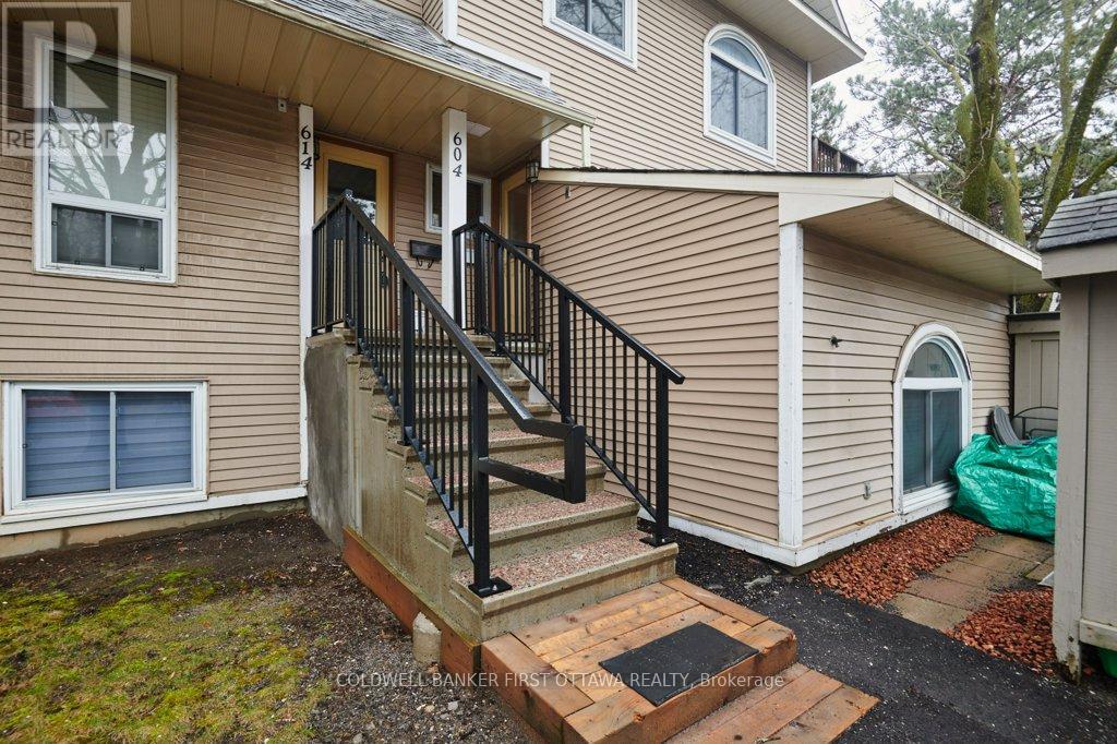 604 Tanguay Court, Ottawa, Ontario  K2L 3X3 - Photo 5 - X13023524
