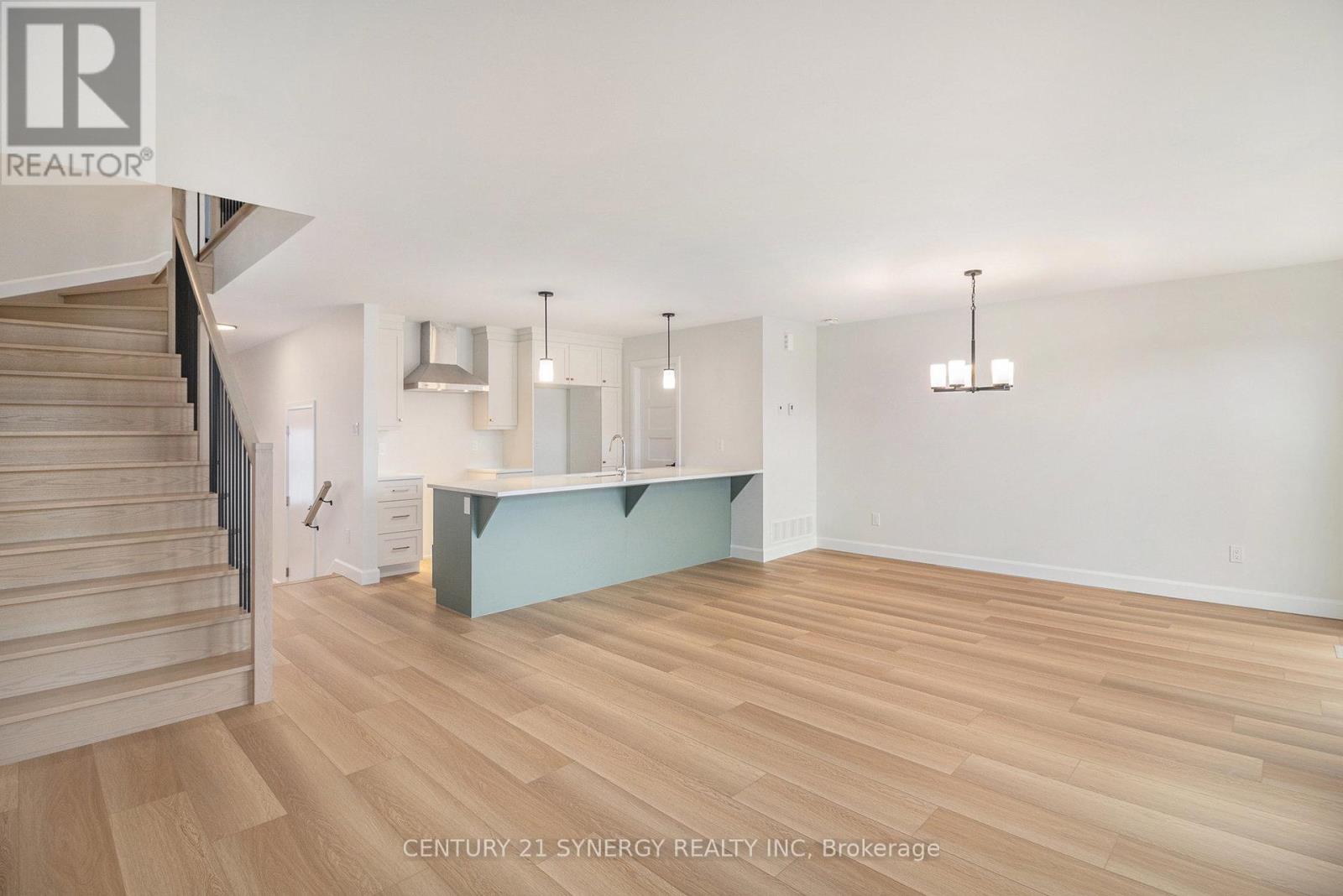 61 Helen Street, North Stormont, Ontario  K0A 1R0 - Photo 3 - X13023534