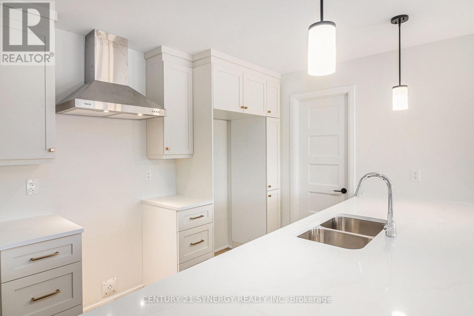 61 Helen Street, North Stormont, Ontario  K0A 1R0 - Photo 9 - X13023534