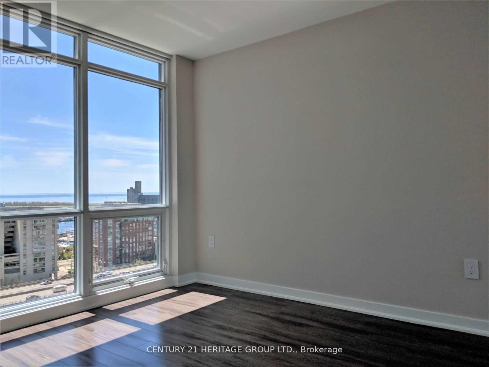 1910 - 15 Fort York Boulevard, Toronto, Ontario  M5V 3Y4 - Photo 13 - C13023478