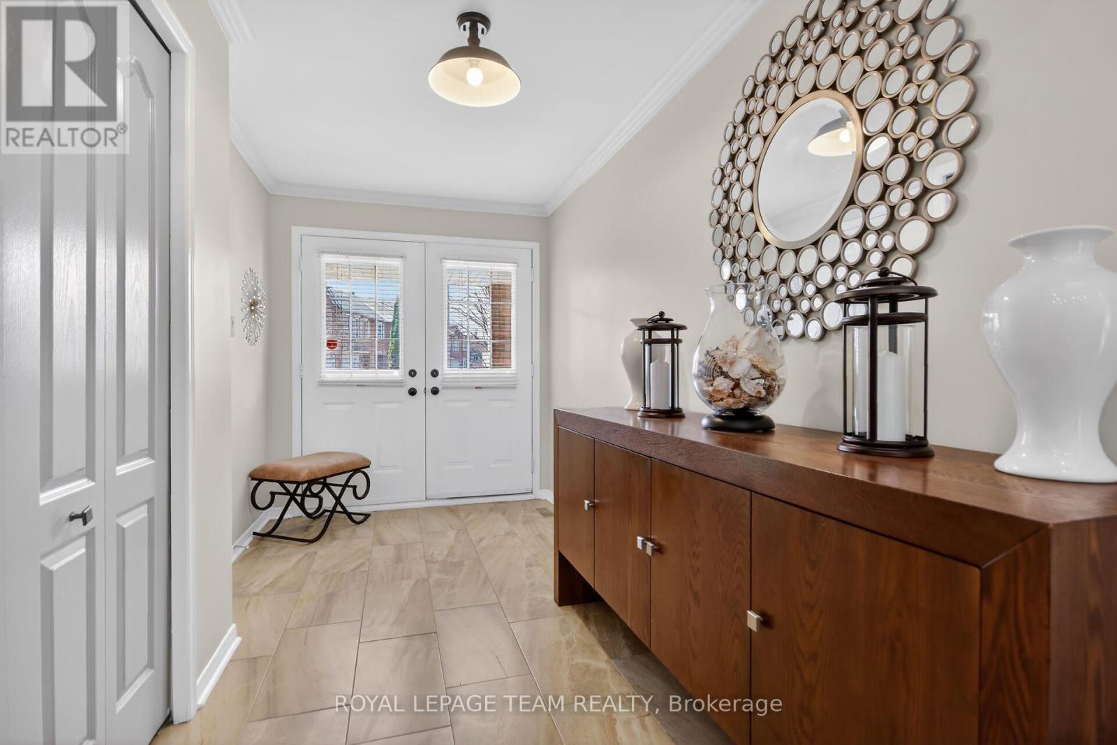 124 Macassa Circle, Ottawa, Ontario  K2T 1J9 - Photo 3 - X13023402