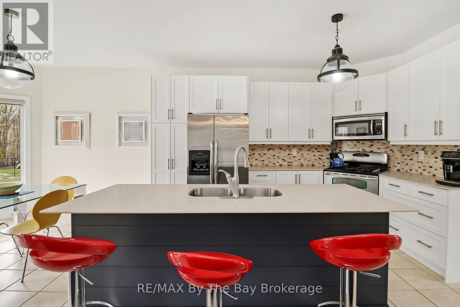 10 Basswood Drive, Wasaga Beach, Ontario  L9Z 0A9 - Photo 24 - S13023504