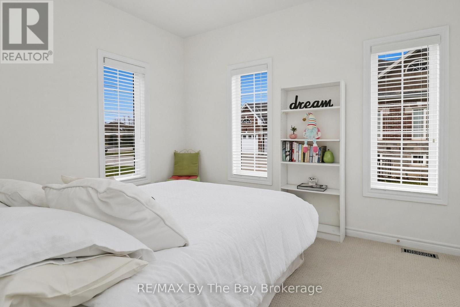 10 Basswood Drive, Wasaga Beach, Ontario  L9Z 0A9 - Photo 35 - S13023504