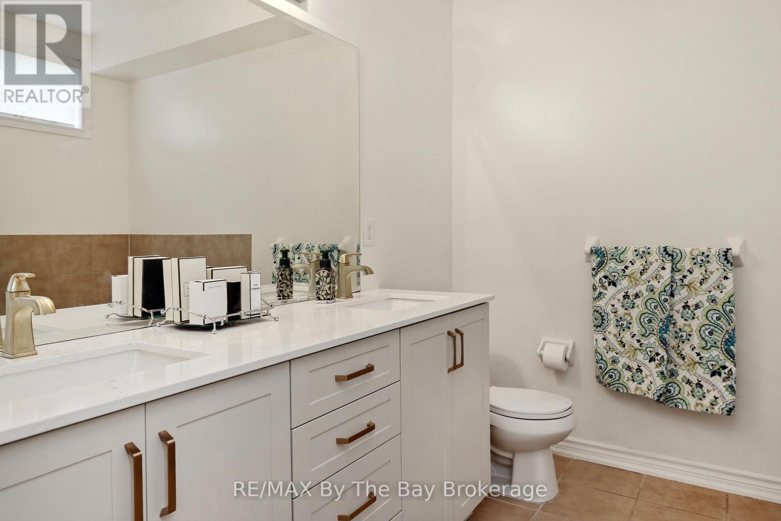 10 Basswood Drive, Wasaga Beach, Ontario  L9Z 0A9 - Photo 42 - S13023504