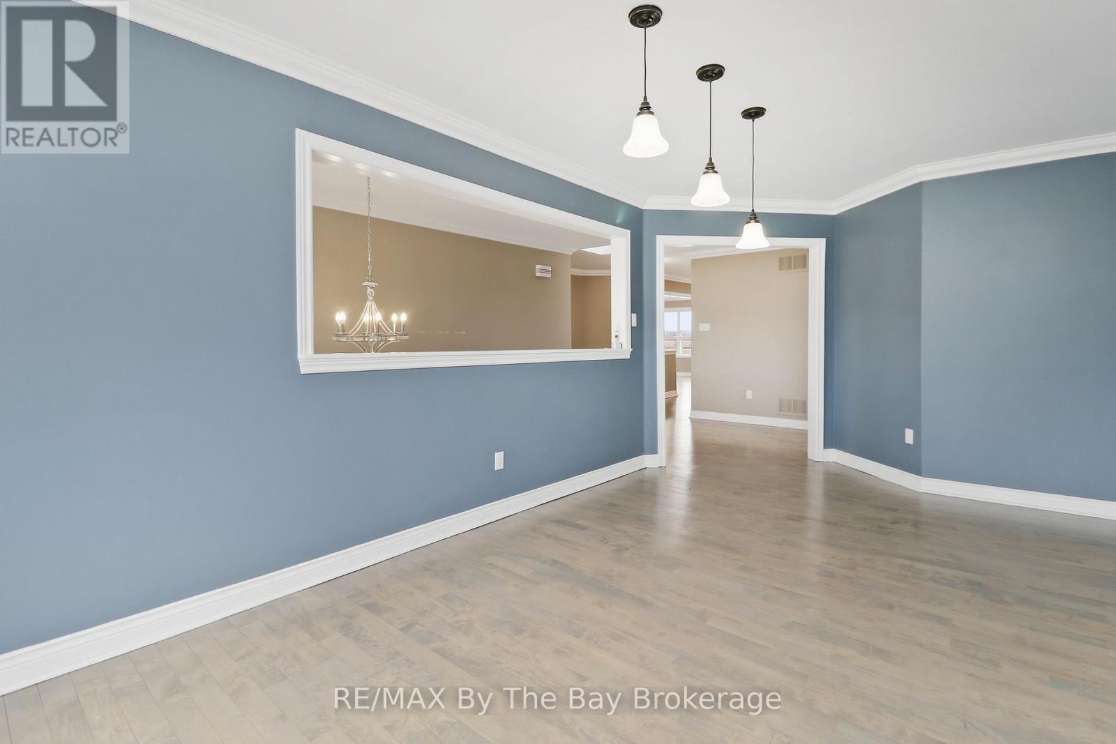 70 Fairway Crescent, Wasaga Beach, Ontario  L9Z 1B8 - Photo 12 - S13023506