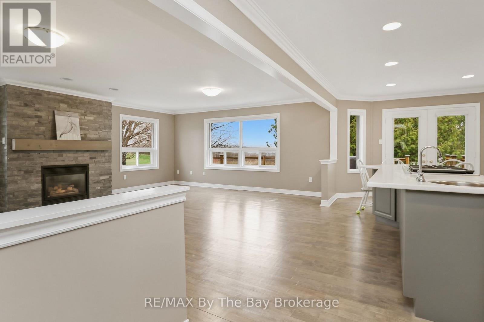 70 Fairway Crescent, Wasaga Beach, Ontario  L9Z 1B8 - Photo 13 - S13023506