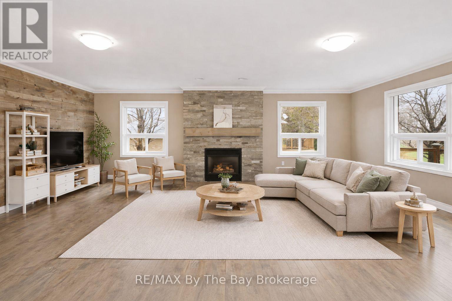 70 Fairway Crescent, Wasaga Beach, Ontario  L9Z 1B8 - Photo 15 - S13023506