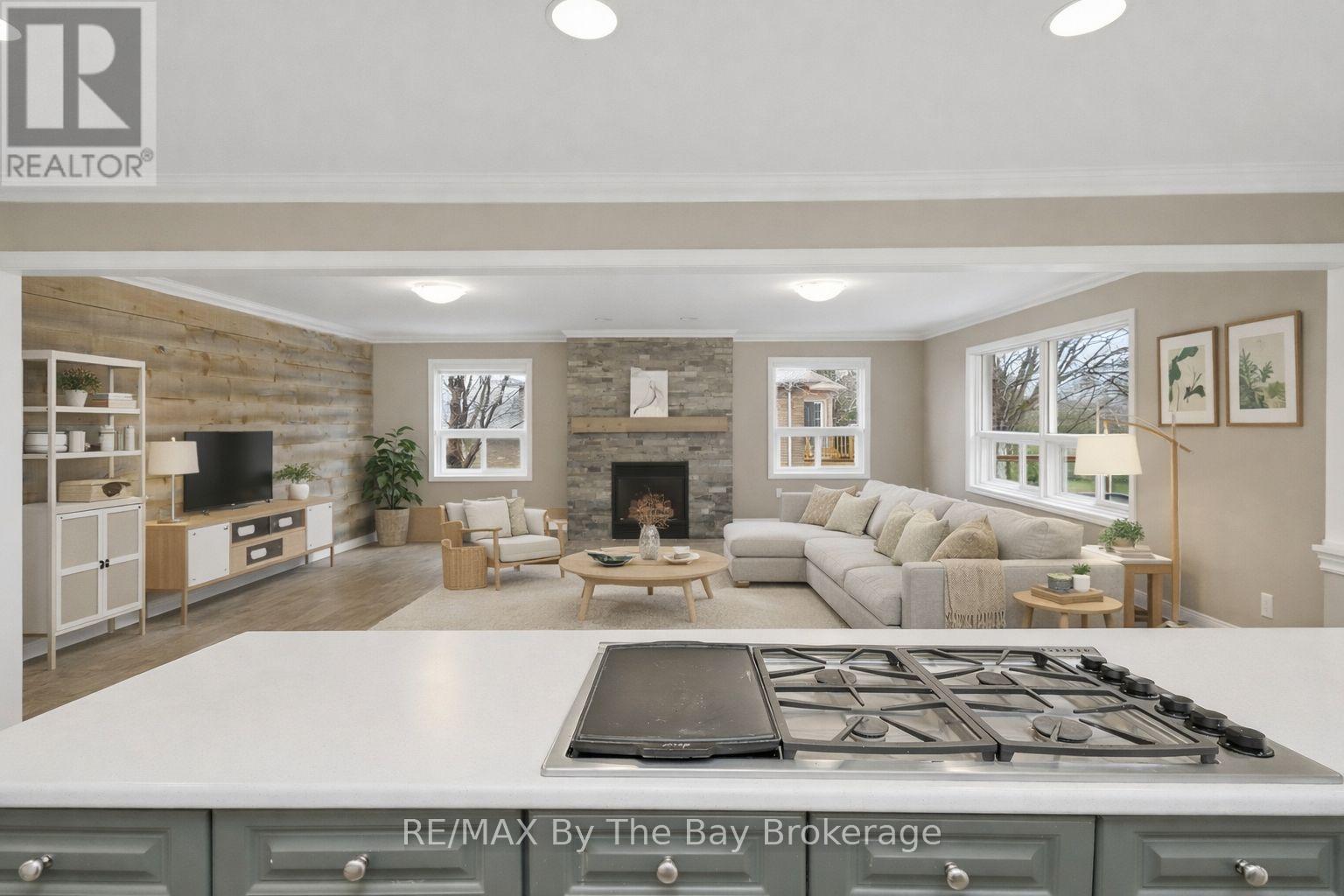 70 Fairway Crescent, Wasaga Beach, Ontario  L9Z 1B8 - Photo 3 - S13023506