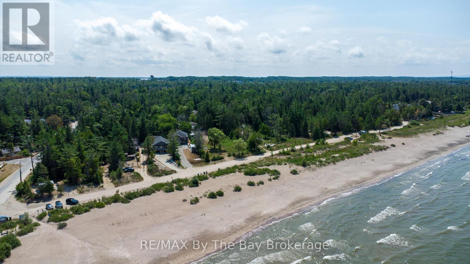 54 Homewood Avenue, Wasaga Beach, Ontario  L9Z 2M2 - Photo 3 - S13023508