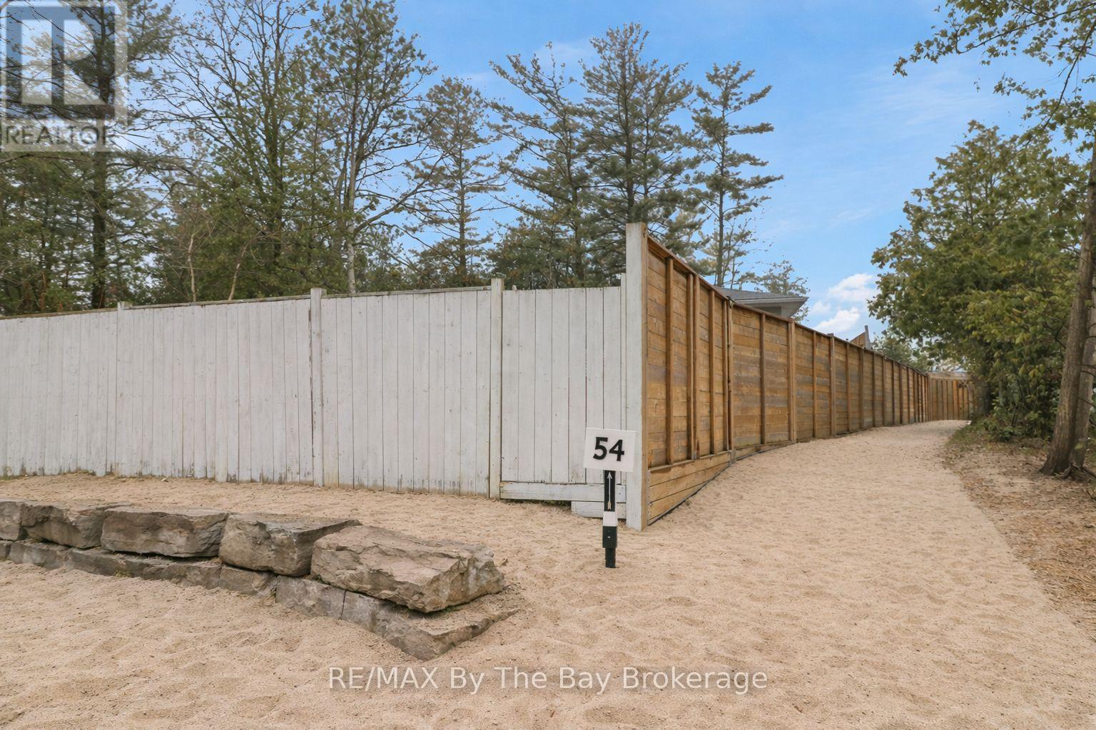 54 Homewood Avenue, Wasaga Beach, Ontario  L9Z 2M2 - Photo 9 - S13023508